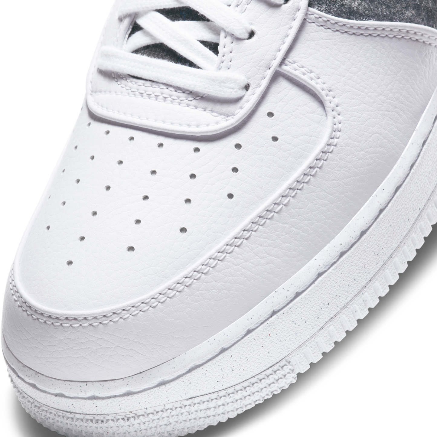 Nike Air Force 1 '07 LV8 - White