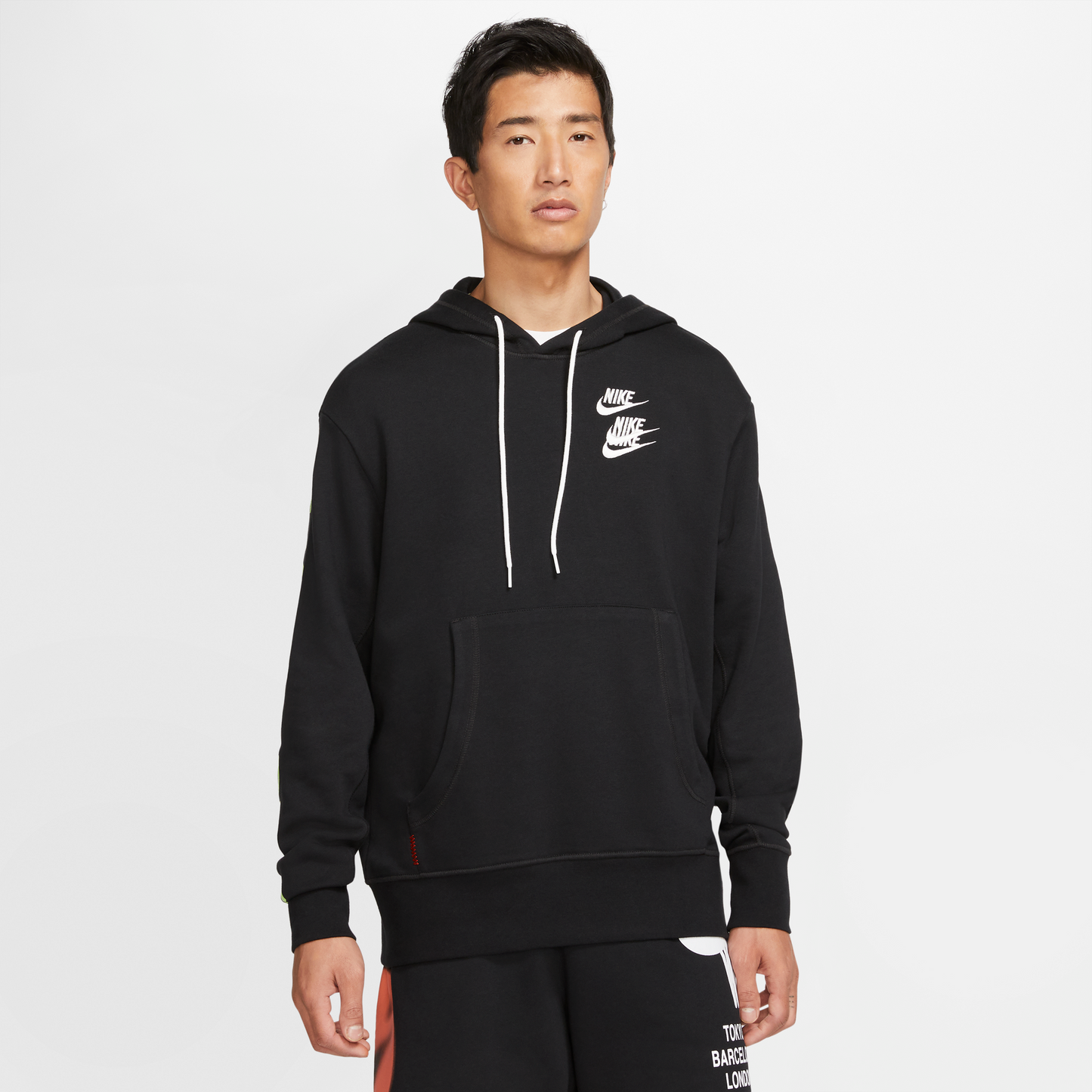Nike Sportswear World Tour Pullover Hoodie - Black