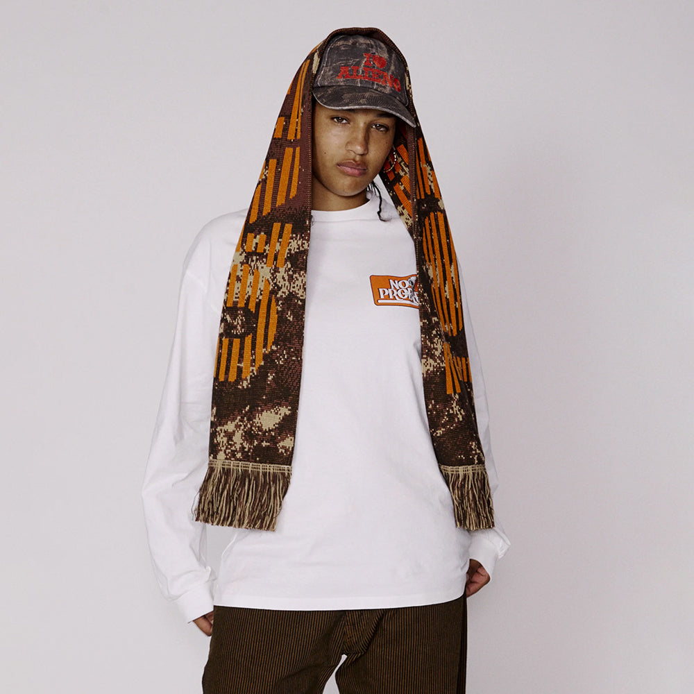 No Problemo I Love Alieno Camo Scarf